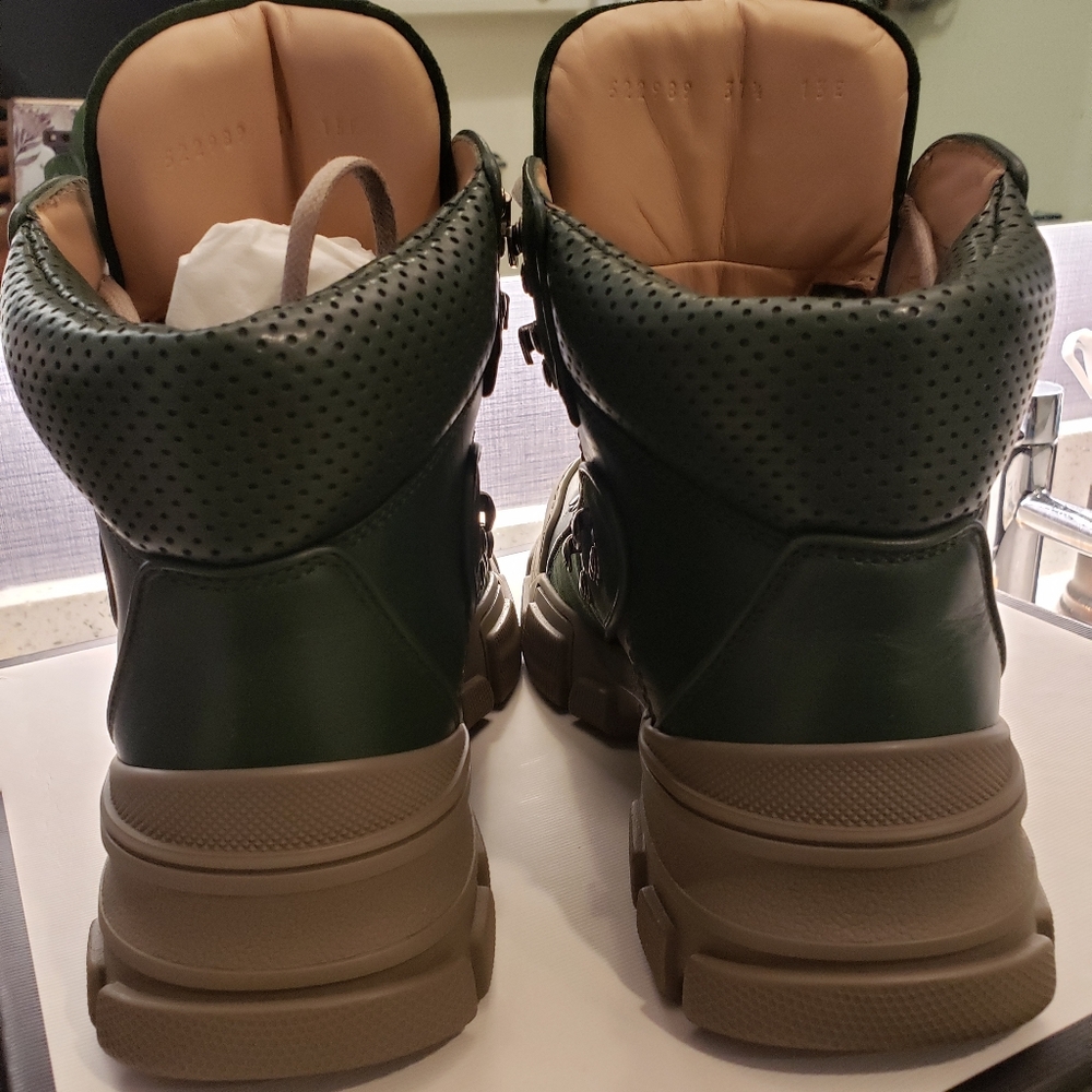 Authentic Gucci boots - Picture 3 of 9